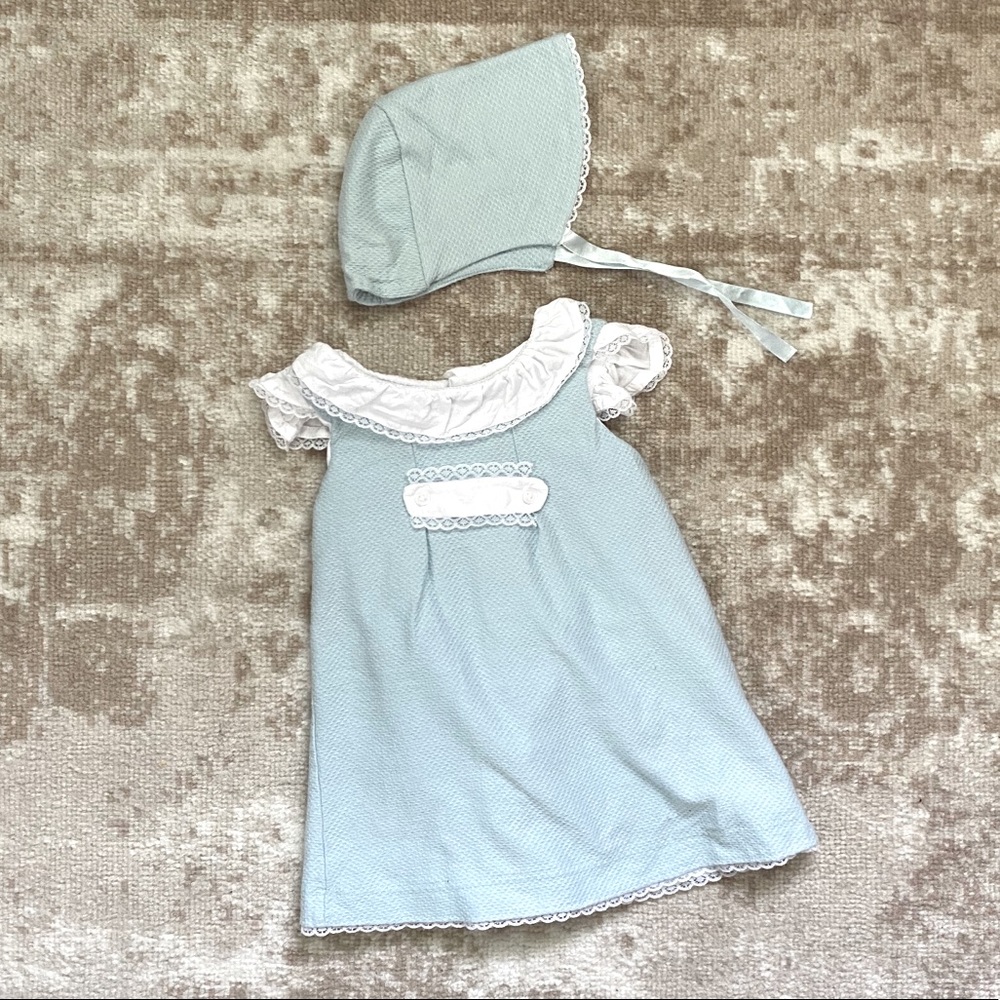 Infant dress and bonnet - Picture 2 of 7